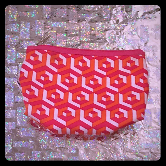 Clinique Handbags - 3 for 10$ CLINIQUE geometric cloth makeup bag